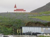 2016-06-13 12-50-37 - IMG 0298  Kirken i Vik - Hotel på den anden side af vejen (og campingplads)