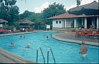 1982 SriLanka 3 05  Pool&#39;en på Village Hotel i Habarana
