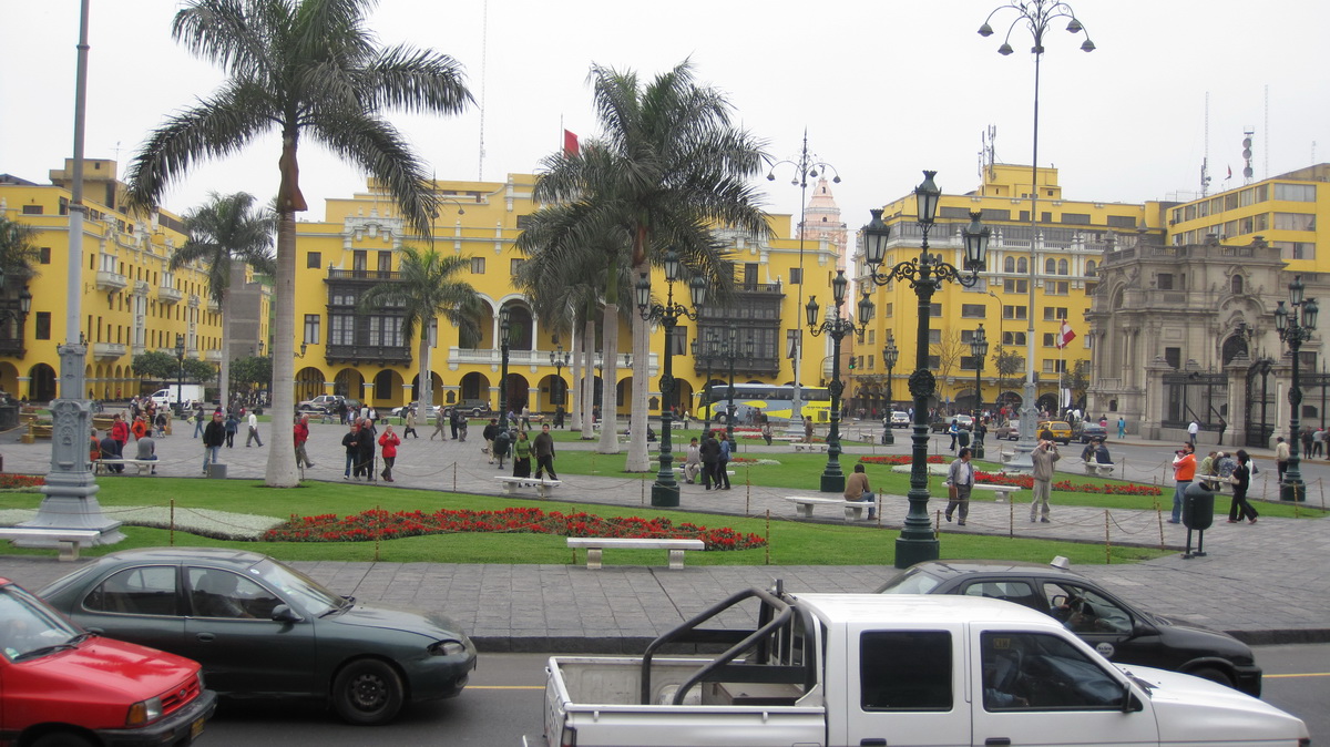 JR01_ 411 JR01_ 411